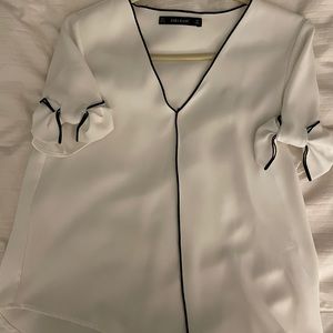 Zara White Shorsleeve Blouse Bow Detail